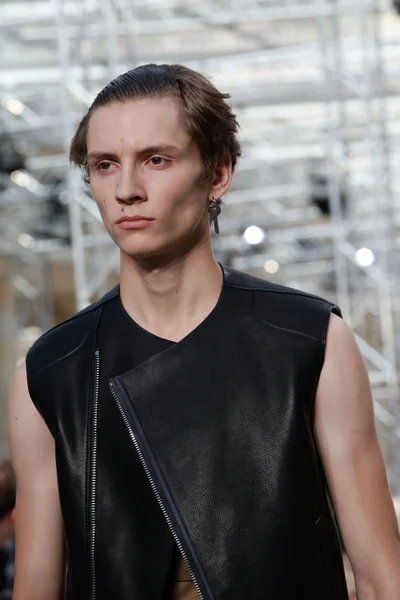Look 84